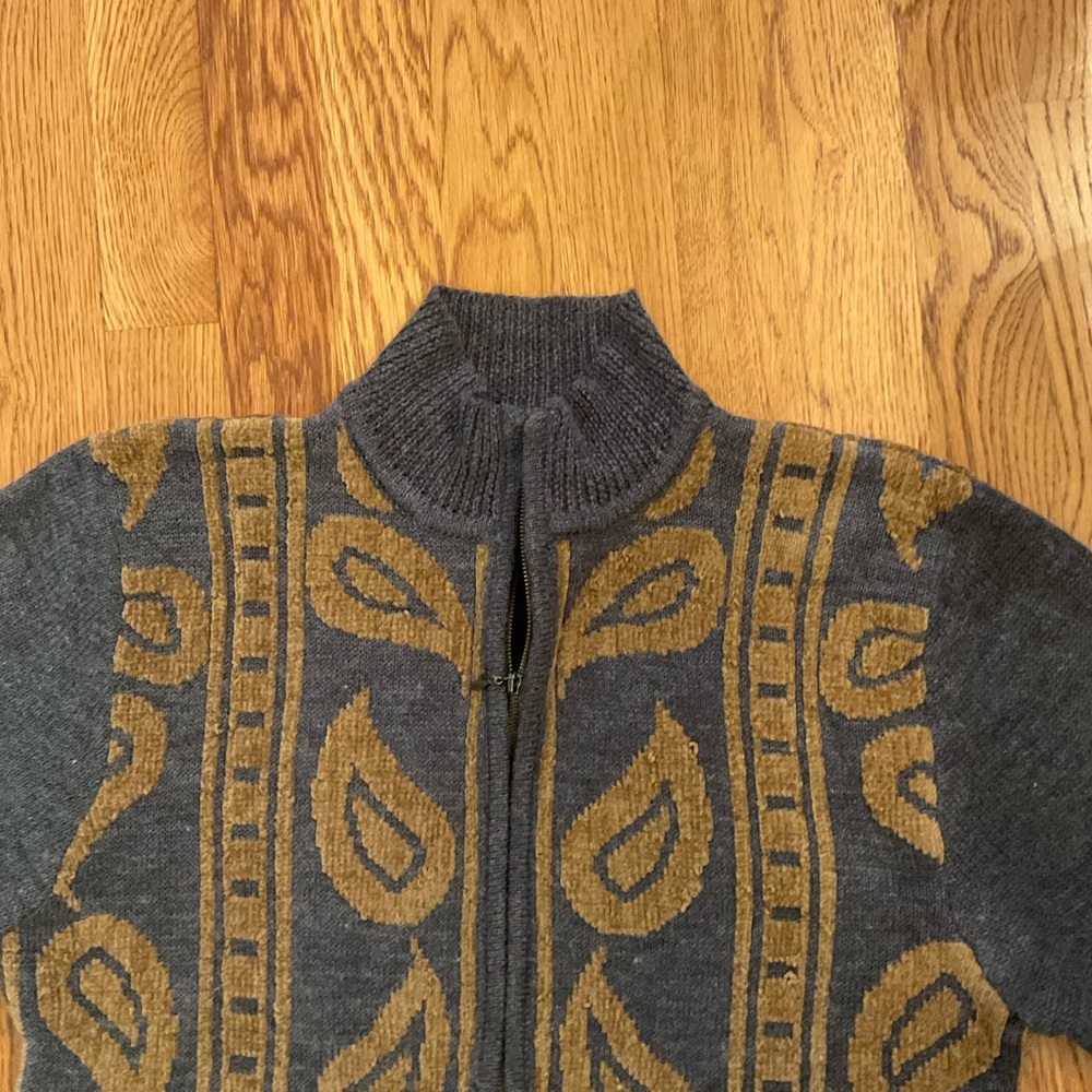 Pendleton- Beautiful Paisley Gray/ Brown Cardigan sweater. Size L - Picture 2 of 7